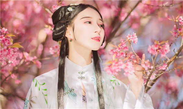 华龙供卵试管婴儿：助您实现家庭梦想的科学方案